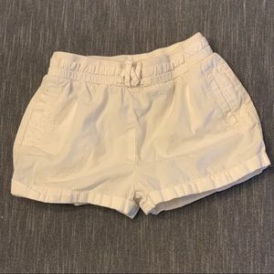 Soft breathable white shorts for girl Gap